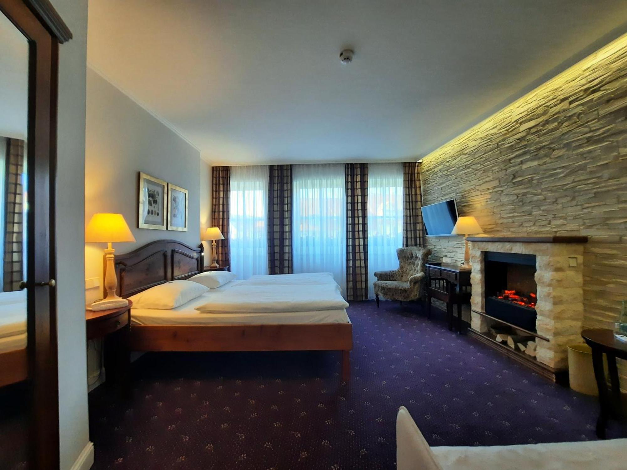 Hotel Unstruttal Freyburg Esterno foto